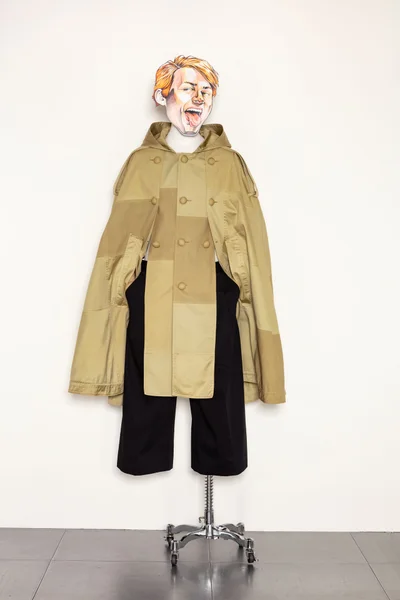 Look 1